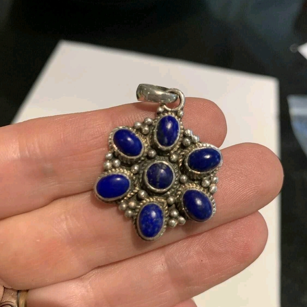 VINTAGE Silver and Blue Gemstone Pendant